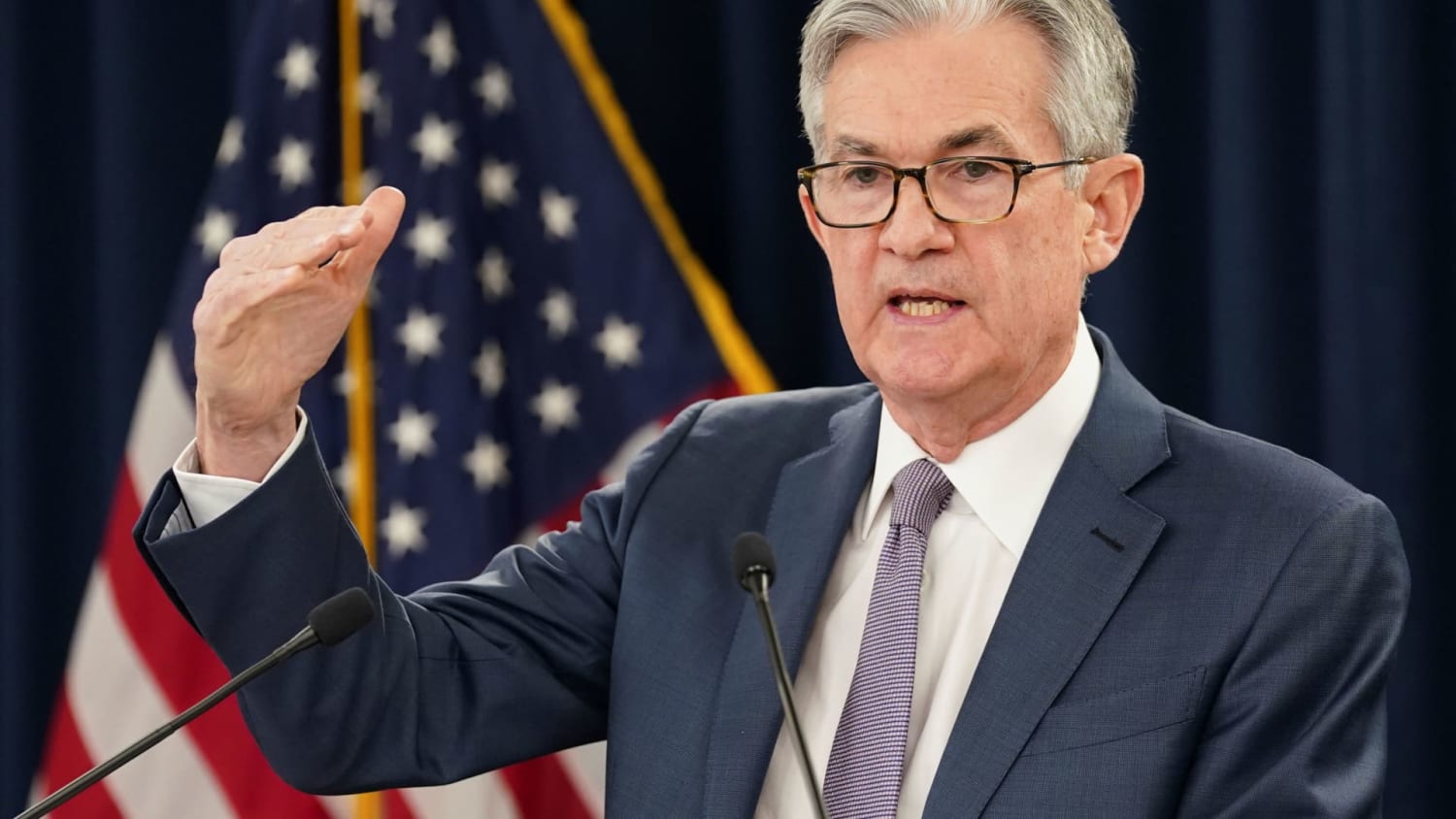 Fed sees interest rates staying near zero through 2022, GDP bouncing to 5% next year