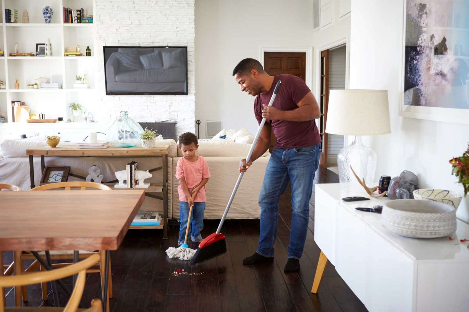 12 Home Cleaning Hacks From Hotel Housekeeping and Professional Organizers (Video)