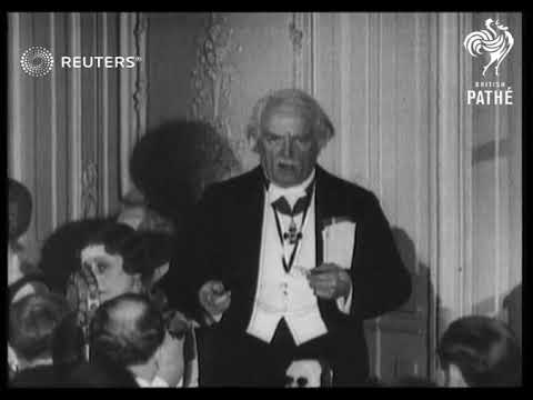 Liberal leader Lloyd George discusses Palestine question at banquet given in his honour by...(1931)