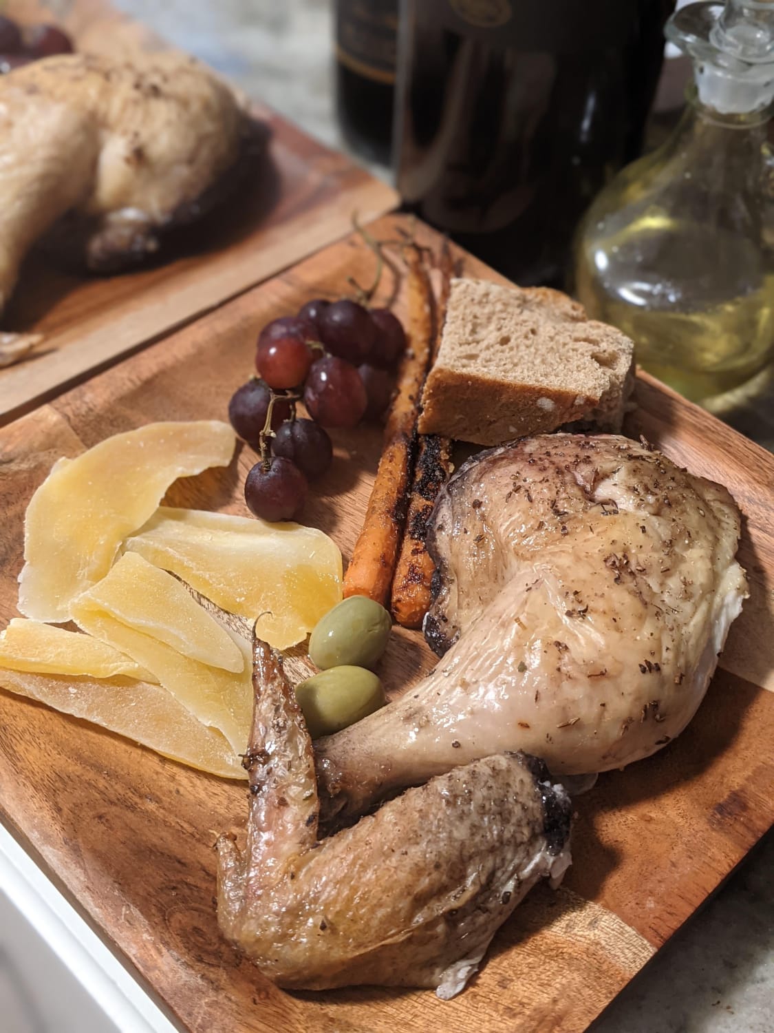 2,000 year old Roman chicken recipe. Parthian Chicken, as featured on Tasting History's youtube channel. Very interesting spice blend, with honey roasted carrots, dried mango, home made bread, olives and fresh grapes!