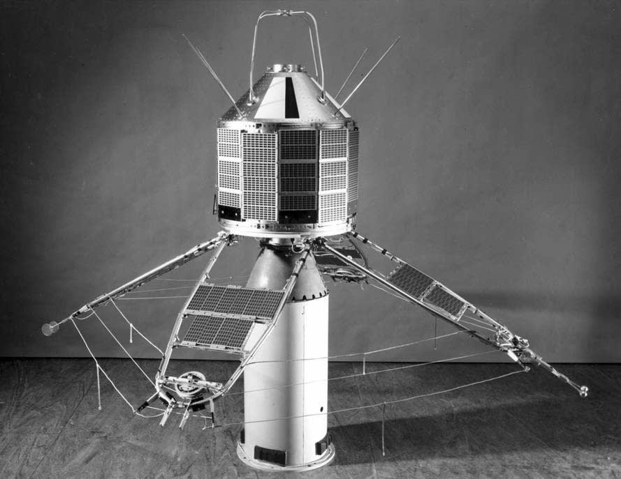 OTD 55 years ago: 5 May 1967, Ariel 3, 1st artificial satellite designed & built in the United Kingdom launched on a Scout Rocket from Vandenberg Air Force Base in California (Pic NASA) @EPSRC @spacegovuk @NASAhistory 👉
