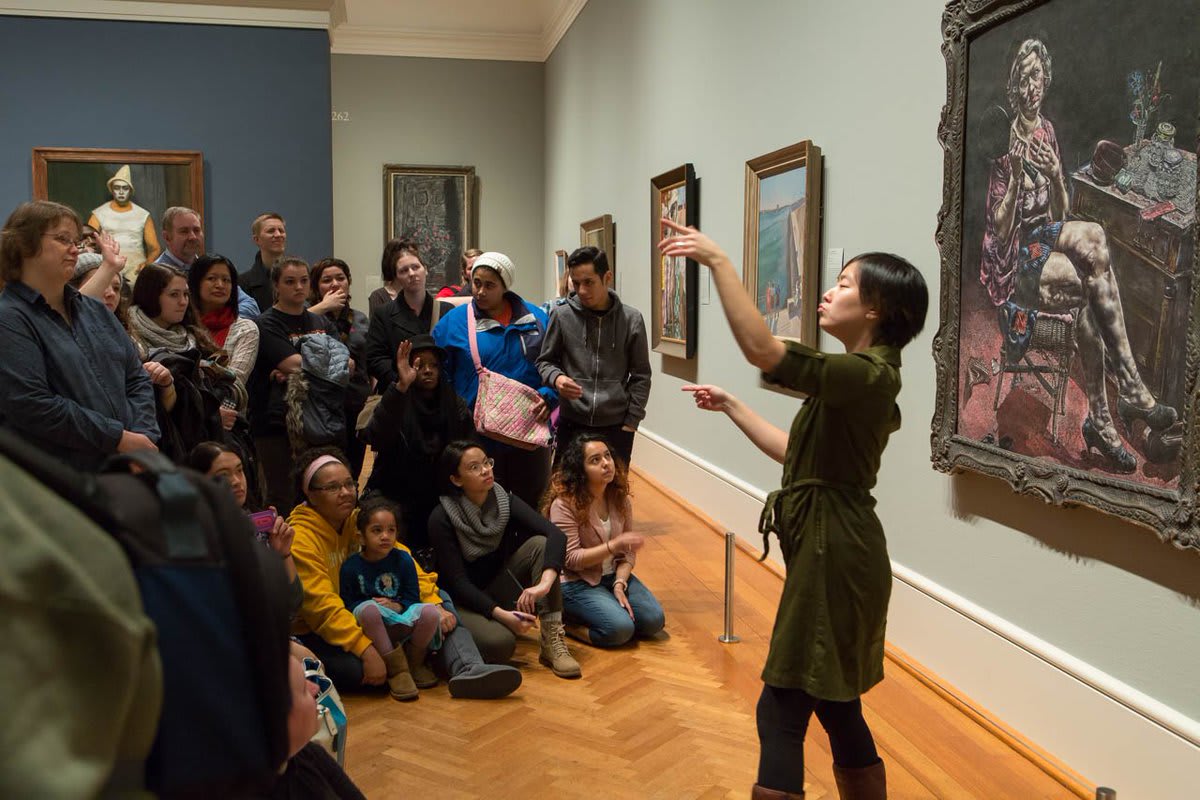 THURSDAY at 6:00—Stop by for a gallery tour presented in American Sign Language. Free to IL residents—https://t.co/uxAIBJIBWn