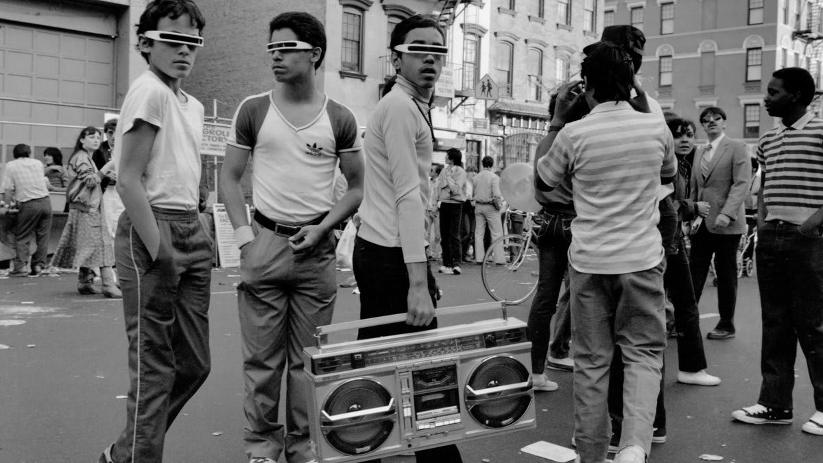 No shade. It's NationalSunglassesDay. : Morris Engel, Boys with Boom Box, 14th Street, 1983, Museum of the City of New York. Gift of Orkin/Engel Film and Photo Archive, 2019.19.2