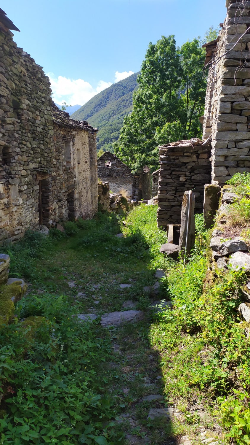 An entire abandoned village on the italian Alps
