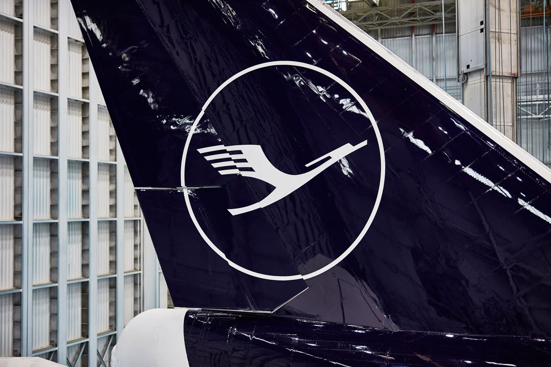 Has @Lufthansa just hit turbulence, after reworking its Otl Aicher logo?
