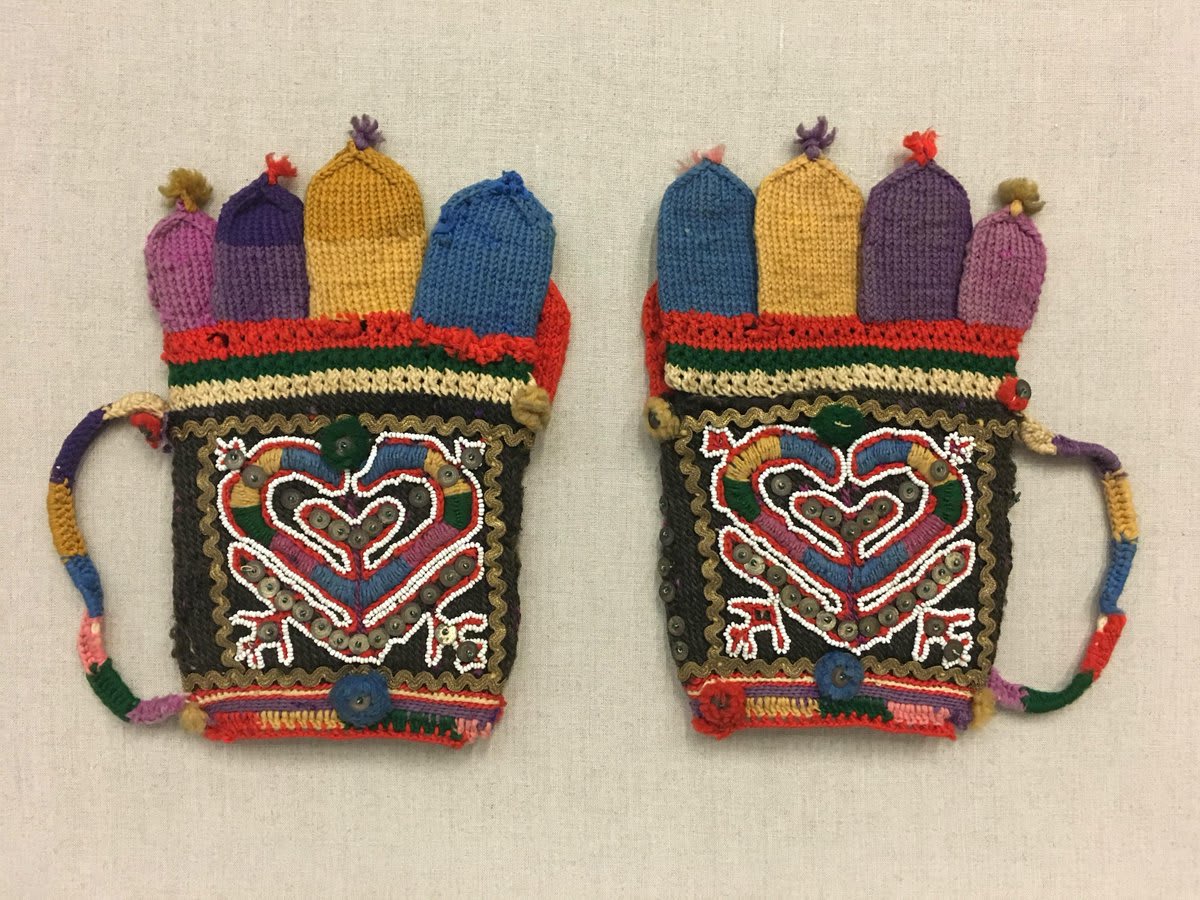 Bundle up and explore our embroidery exhibition this SF "summer." https://t.co/AWX1HP36Ki ️ Embroidered gloves | Yugoslavia, Serbia