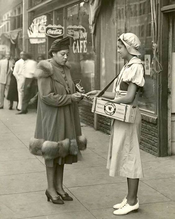 Beechnut Chewing Gum girl making a sale, Harlem 1940's