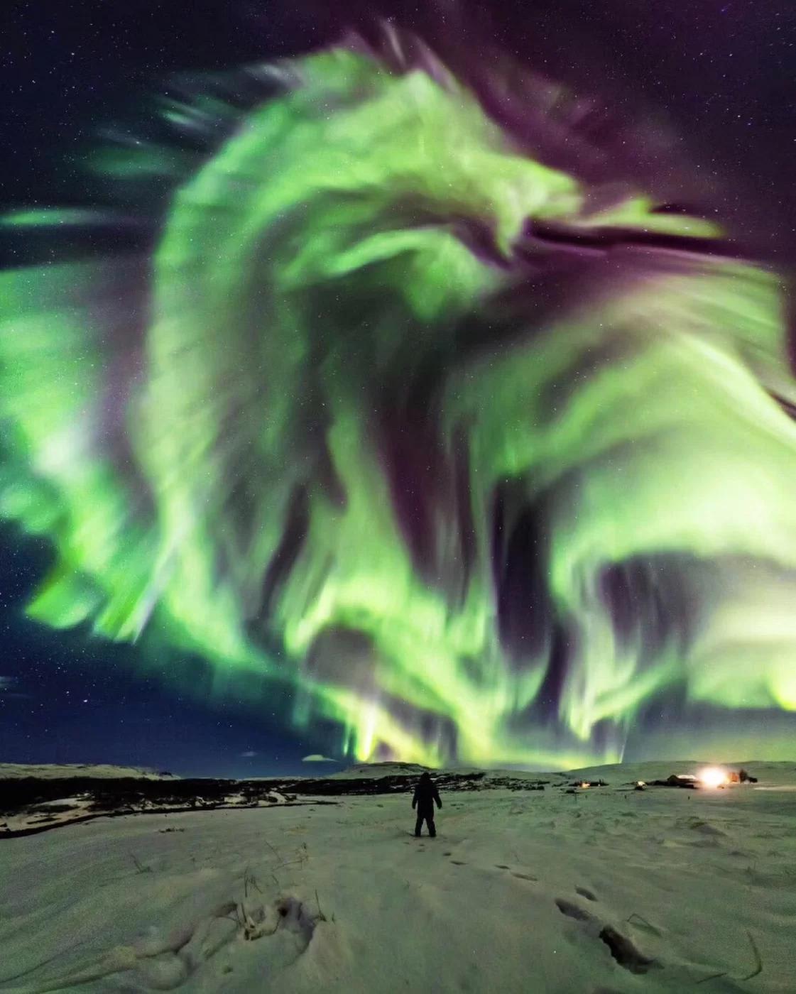 Holy smokes! Green Dragon Aurora over Iceland, "Kukulkan the Great Feathered Serpent God" has returned!