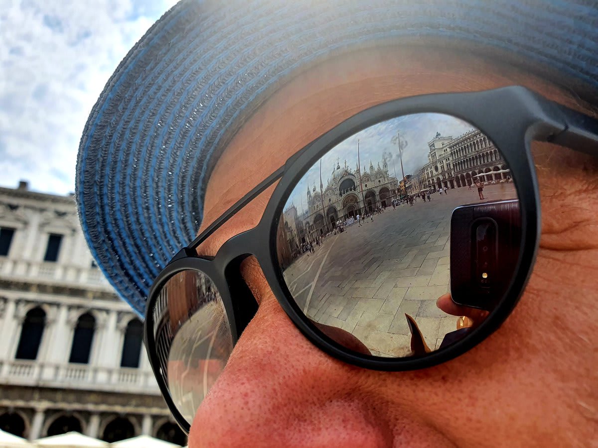 What does your eyewear state about you? weshowyouhow venice italy summer trends
