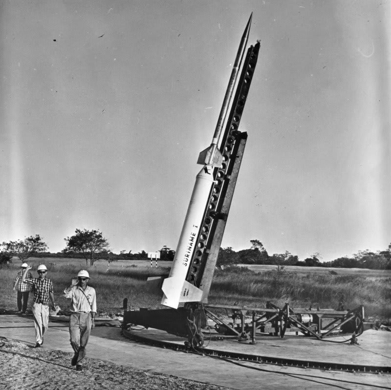 OTD 18 September 1965, 1st of 4 successful launches of NASA Nike-#Apache sounding rockets from Coronie in Surinam to support Dutch research of winds in the ionosphere @ESA_nl @NLSpaceOffice @KNMI @SRON_Space @Leiden2022 @NASAhistory 👉https://t.co/Wbyk46ADnA