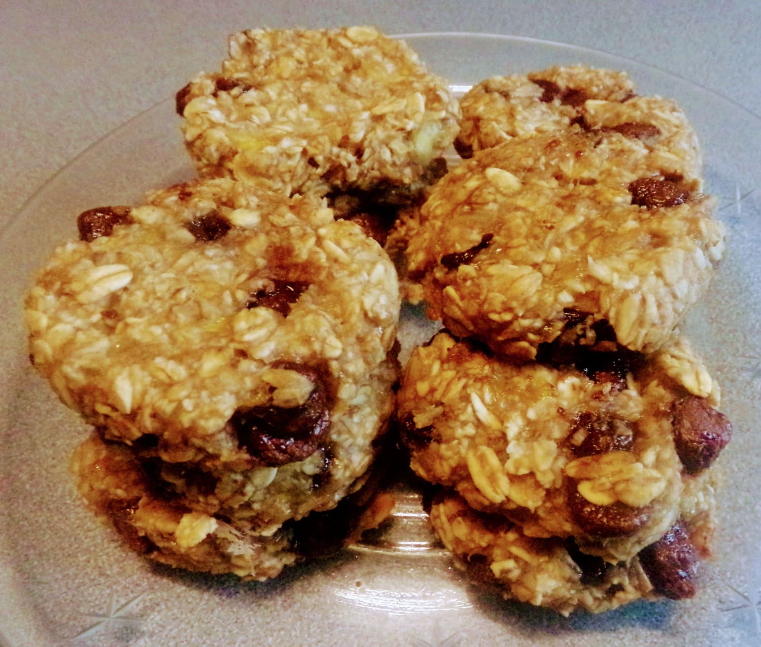 Quick and Easy 4 Ingredient Banana Oatmeal Cookies NO EGGS NO MILK NO BUTTER !