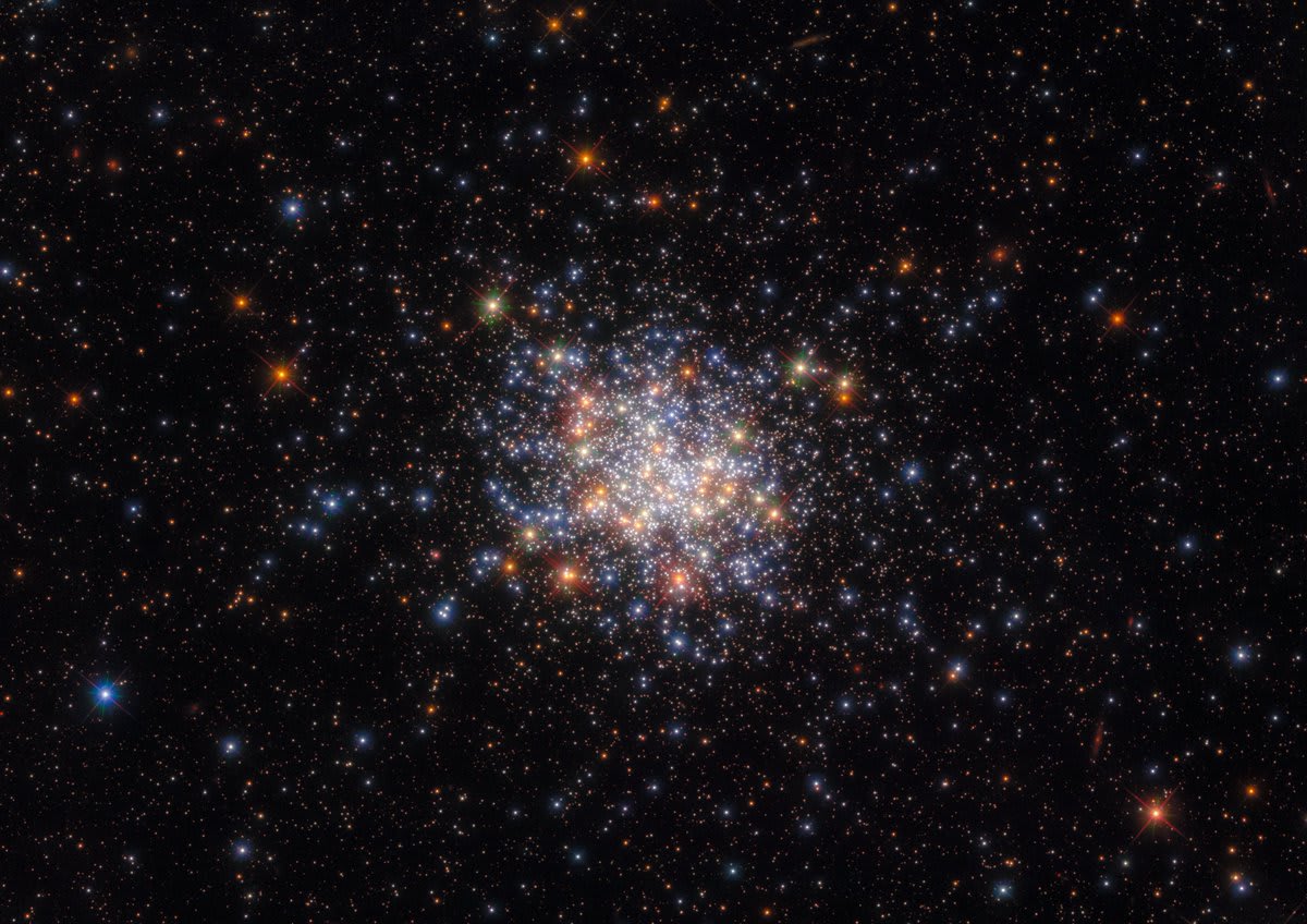 This NASA/ESA @HUBBLE_space image shows open star cluster NGC 1755, a collection of stars in the Large Magellanic Cloud, one of our Milky Way’s near neighbours