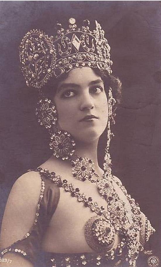 Mata Hari, spy and seductress, circa 1906