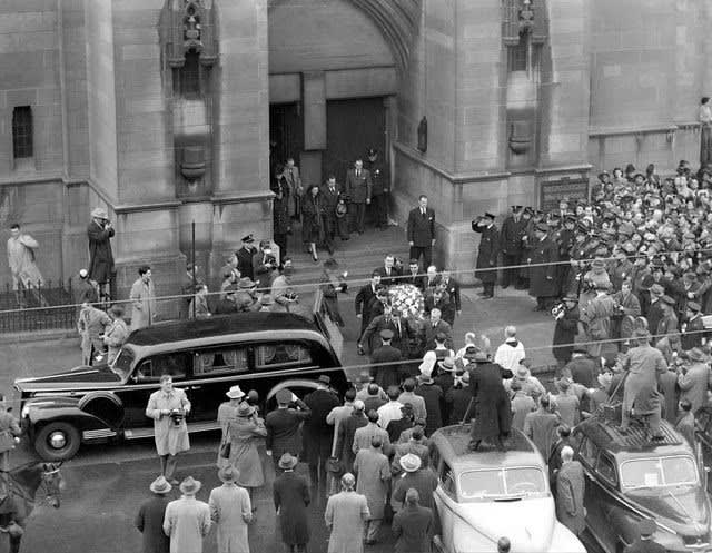 Henry Ford's funeral procession outside St Paul's Episcopal church, Detroit Michigan, April 7, 1947 [497-640]