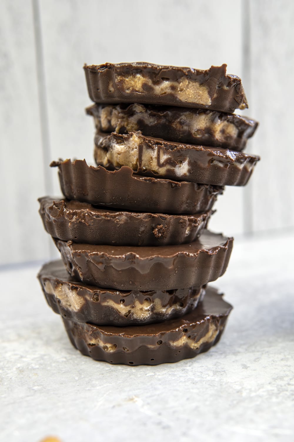 Homemade Peanut Butter Cups - No refined sugar & no added oil