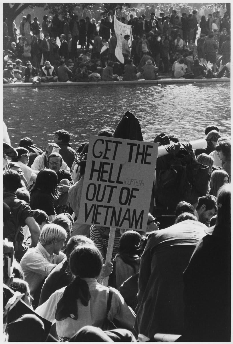 Access primarysources related to the VietnamWar and protests back home. Anti-War Movement: https://t.co/z2bgv98NeA Kent State: https://t.co/NKMDgf9tcq Protesting the Draft: