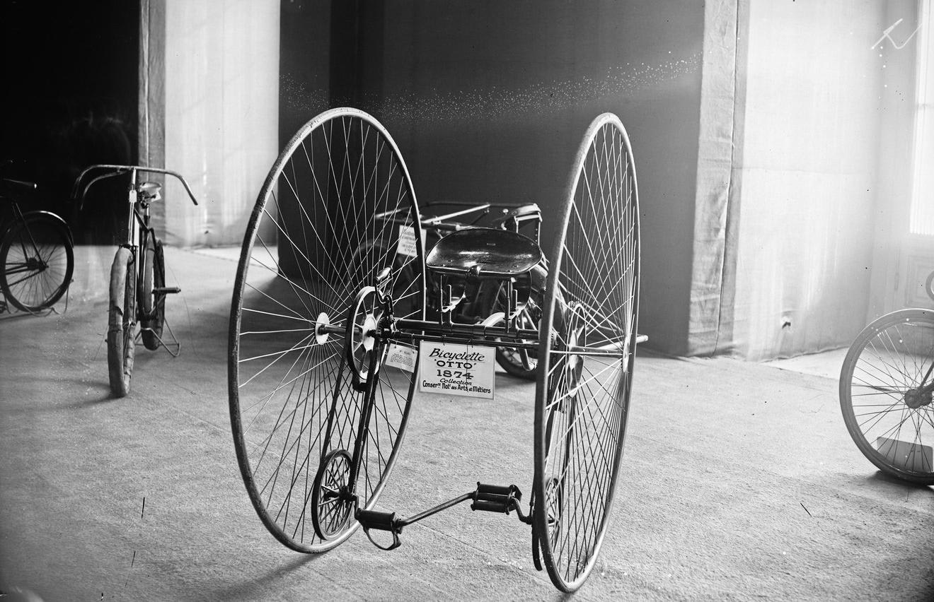 Otto bicycle 1874. 'Salon des cycles et motocycles au Grand Palais', 1928