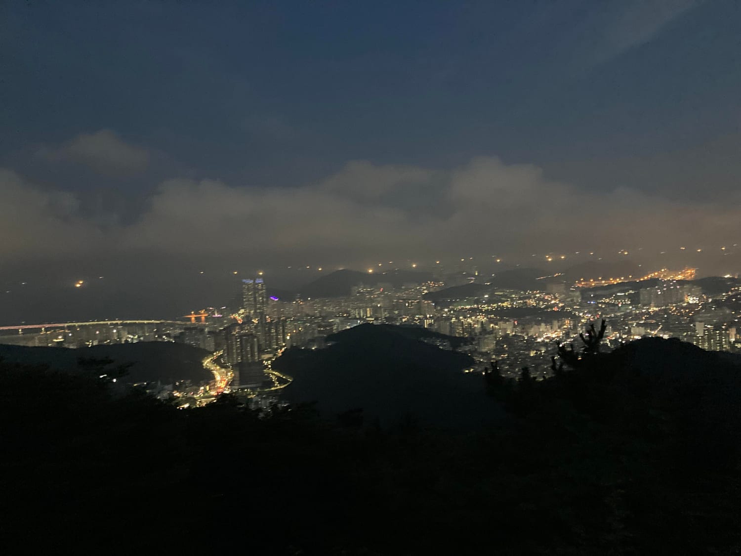 Night hiking! Hwangyeon Mountain - Busan, South Korea