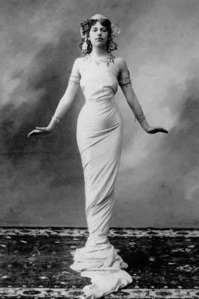 Mata Hari, a professional exotic dancer and courtesan who spied for France in WW1