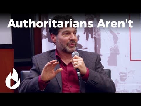 Brett Weinstein claims Left and Right libertarians should unite because they allegedly have more in common with each other than Authoritarian Left and Right. (Wtf?!)