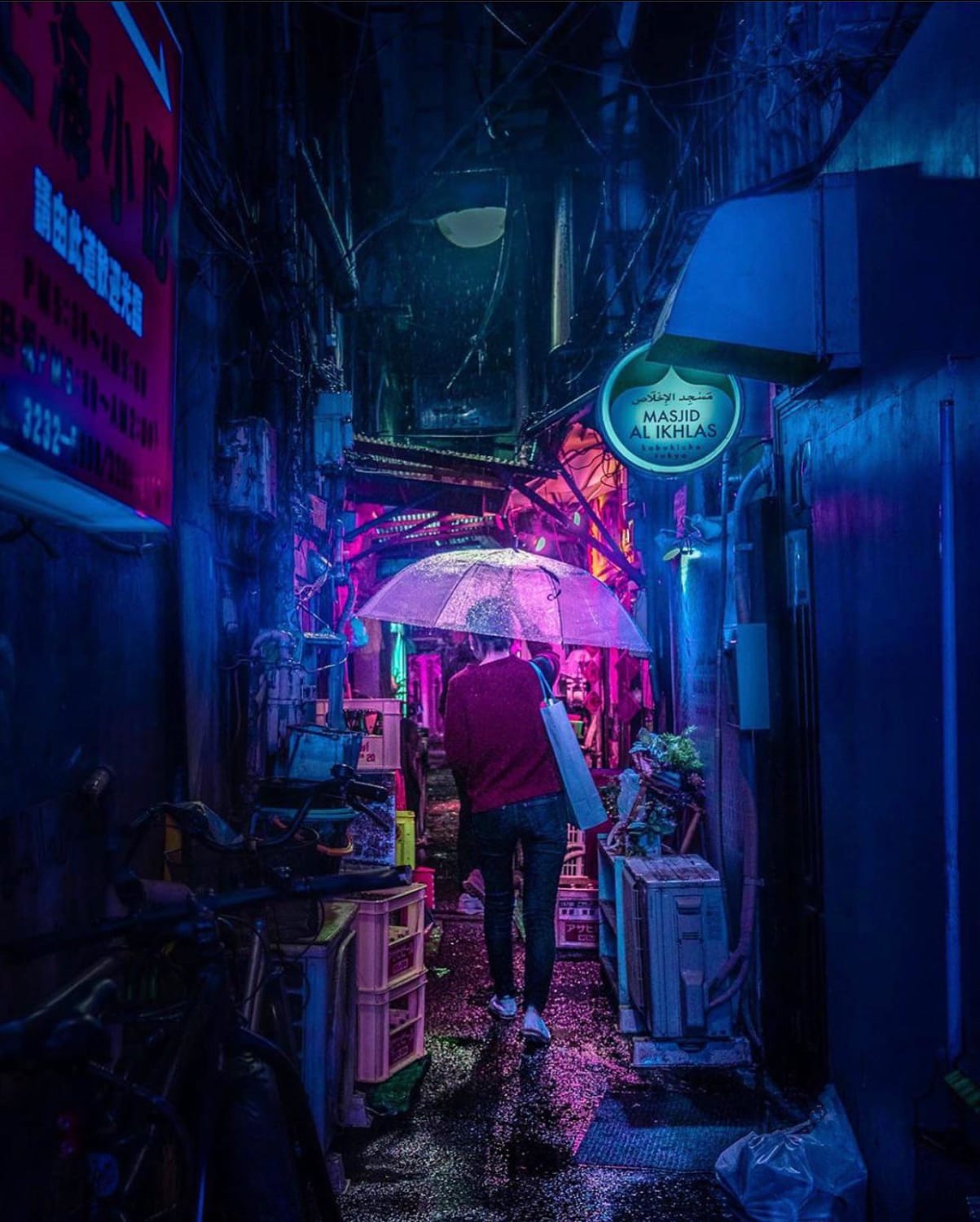 Tokyo’s underground alleyways