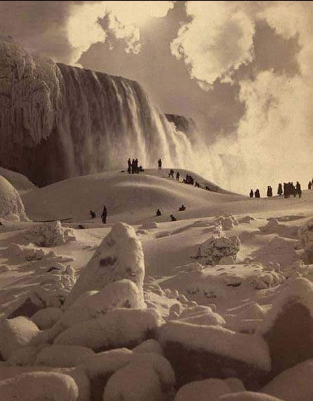 Niagara falls froze over in 1883.