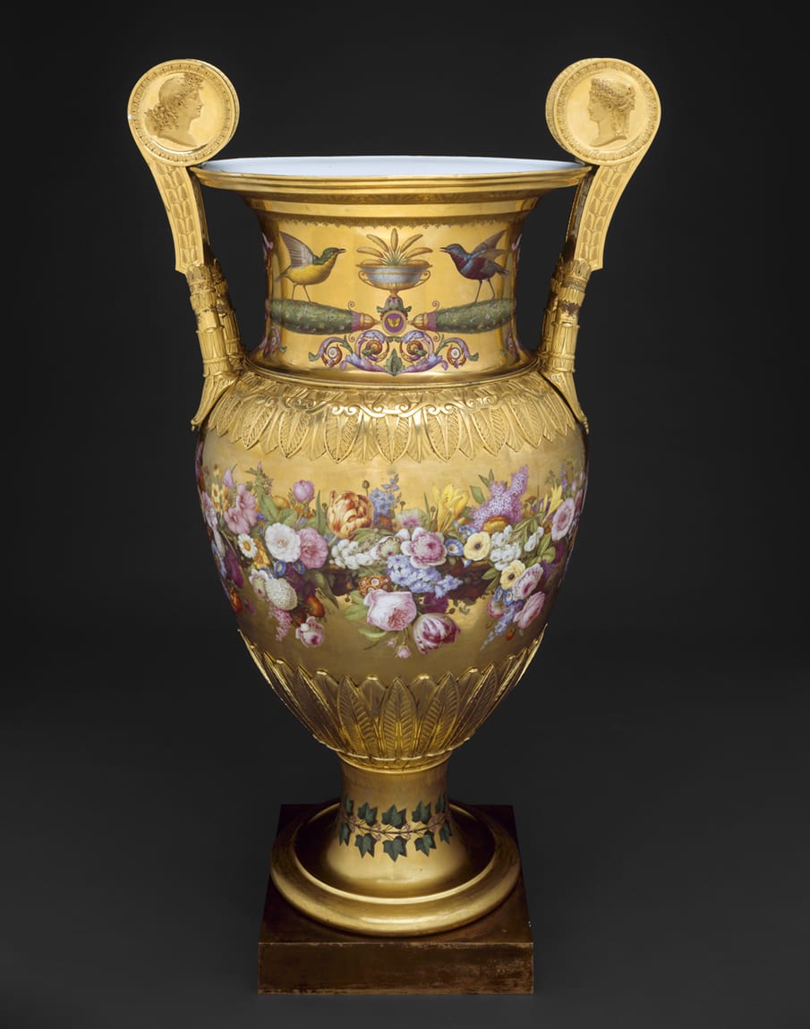This vase epitomizes the great achievements of the royal porcelain factory at Sèvres during the Napoleonic period. Sèvres was a chief beneficiary of Napoleon’s policy of resuscitating factories after the trauma of the French Revolution. LEARN MORE—https://t.co/MSw9nJ67le