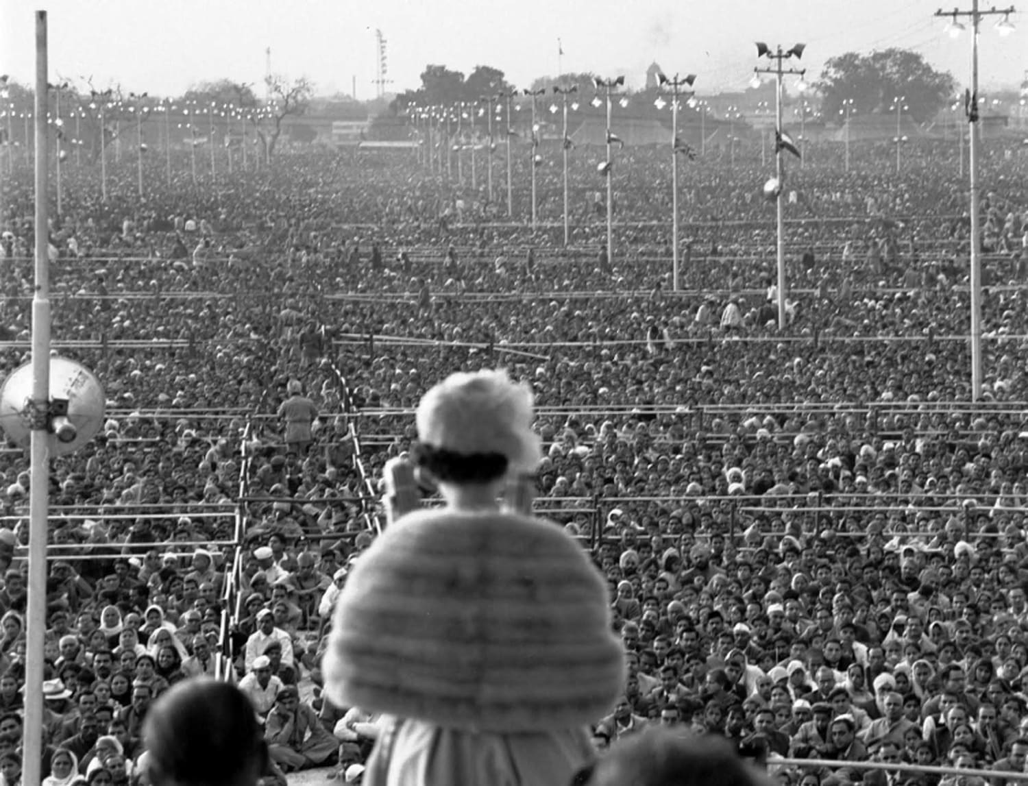 Queen Elizabeth II addresses a vast gathering of more than a quarter of a million in India, 1961.