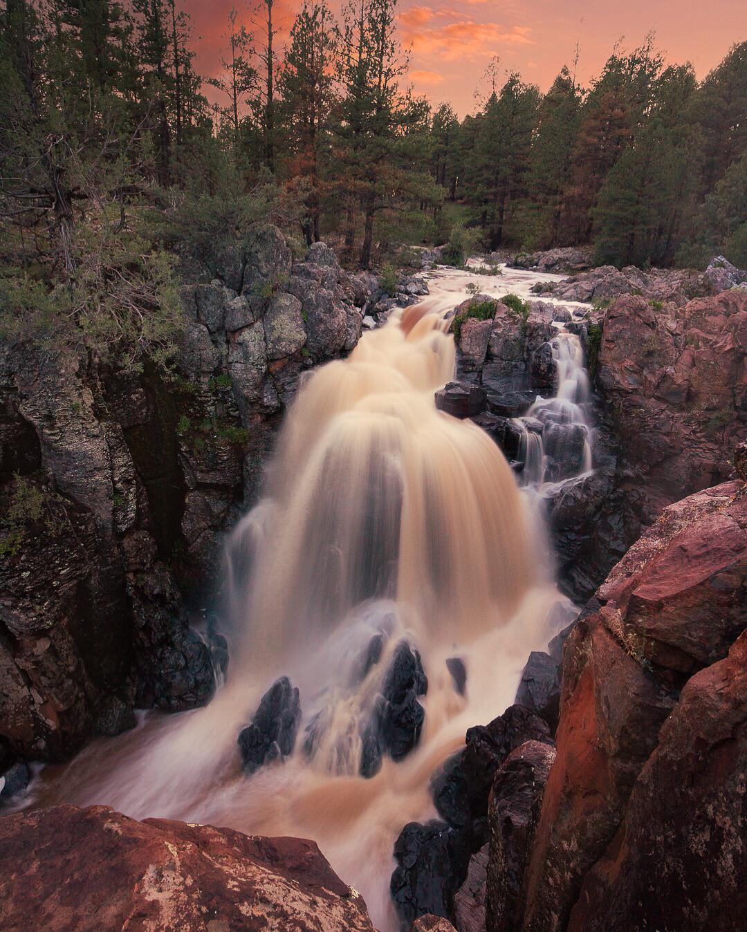 Monsoon season in Arizona is the best time for waterfalls, Flagstaff, AZ @chileno_hikertron