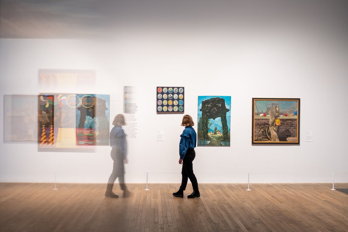SurrealismBeyondBorders is open today at Tate Modern! ✨️️ The show is bursting with artists from across the world who have been inspired and brought together by the movement. Think you know Surrealism? Think again! Tickets ➡️ https://t.co/L854wRfamq ️