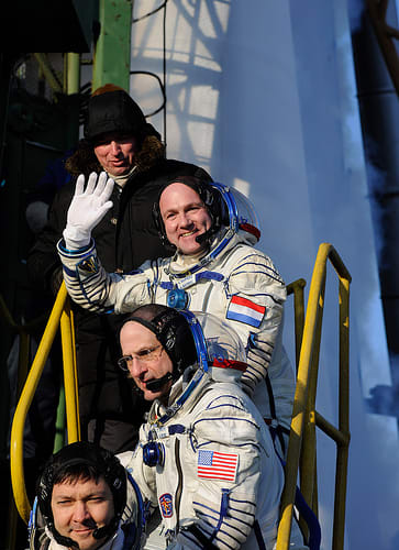 OTD 21 December 2011, ESA's @astro_andre Kuipers boards Soyuz TMA-03M for his 6-month PromISSe mission to @Space_Station w/#NASA's @astro_Pettit & @roscosmos cosmonaut Oleg Kononenko @ESA_nl @esaspaceflight @Spaceexpo @NASAhistory @NLSpaceOffice