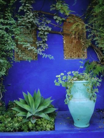 Pin by Carolina Mottl on Patio in 2021 | Moroccan garden, Garden inspiration, Garden wall