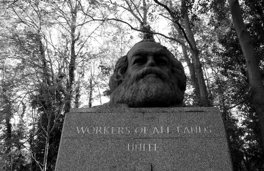 OtD 16 Mar 1884 between 5,000-6,000 people met at Karl Marx's grave at Highgate Cemetery in London to commemorate the proclamation of the Paris Commune in 1871. No one was allowed past a police force of 500 to get into the cemetery