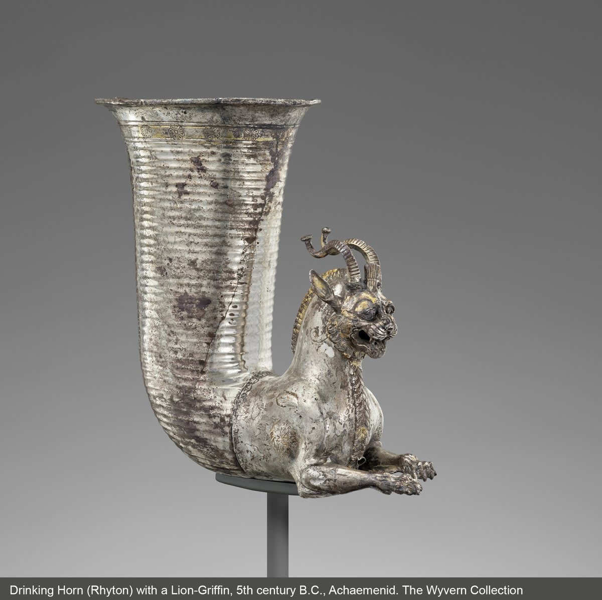 Royal Persian banquet? Think fine dining with luxurious items! The kings of Achaemenid Persia (550-330 BC) drank from ornate gold and silver vessels at their banquets. These valuable objects also served as symbols of their power and status.