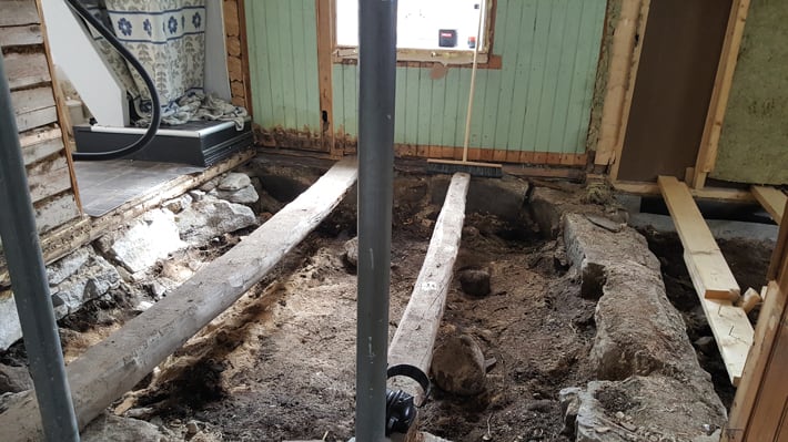 In this issue’s Around the World: During home renovations, a Norwegian family discovered a 9th-century A.D. Viking burial, with artifacts including an ax head and glass bead, underneath their floor.