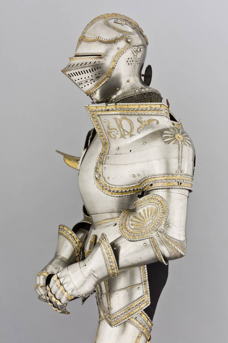 Armor of King Charles V by the master Coleman Helmschmid, Augsburg, circa 1525. This armor is one of the most famous in the Royal Armory of Madrid. The initials of KD mean Carolus Divus, that is, Charles the Divine.