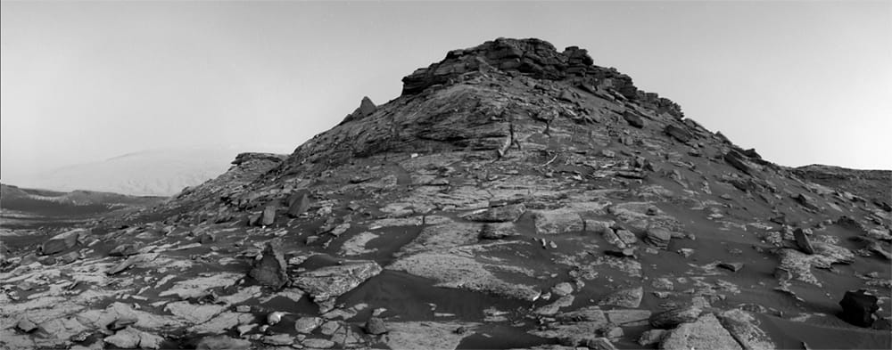 A photo of Tower Butte taken by Curiosity rover on Mars on 23 April 2020. This butte is about 36 feet (11.5m) high. The 3D effect was created using a pair of stereo pictures and Wiggle Maker software. In the background we see the 5km-high Mount Sharp.©NASA/JPL-Caltech/MSSS/Ugo Capeto/Thomas Appéré