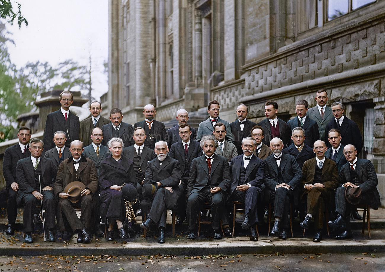 The smartest people ever assembled in one photo. Seventeen of them are Nobel Prize winners - Einstein is in the middle and Marie Curie two seats to the left. She won prizes in two separate scientific disciplines - still the only person have done so [5th Solvay Conference on Quantum Mechanics, 1927]