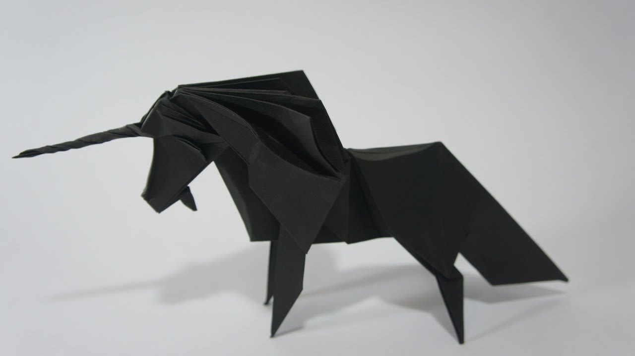 Origami Giveaway #7 - Black Unicorn (Román Díaz)