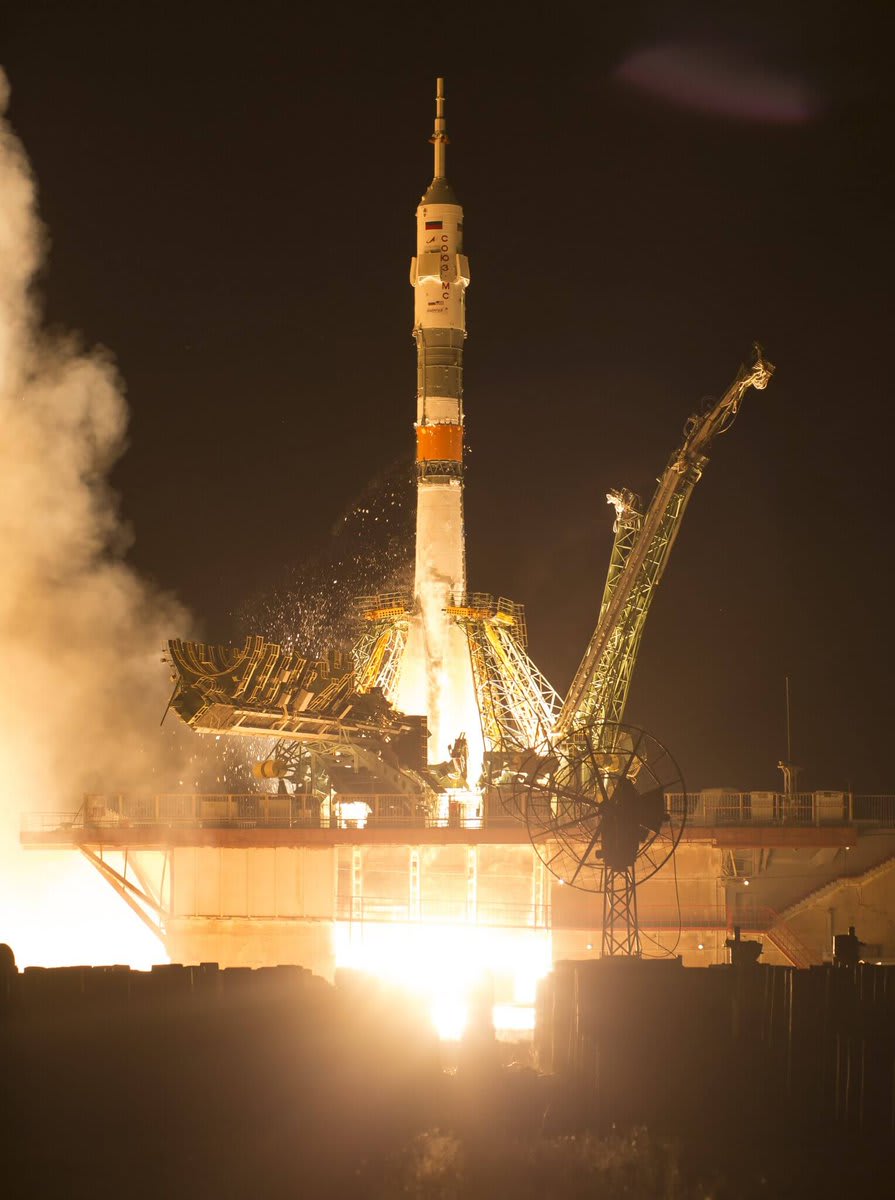 OTD 20 July 2019, Soyuz MS-13 launched to the @space_station with Expedition 60 crew members @astro_luca, @AstroDrewMorgan and Alexander Skvortskov on board (pic: NASA/J. Kowsky)