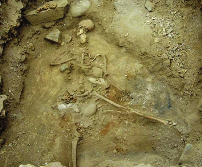 In this issue’s Around the World: Tiny marine fossils and sediments identified in the bone marrow of a fisherman buried 5,000 years ago along Chile’s northern coast indicate that he died in a drowning accident.