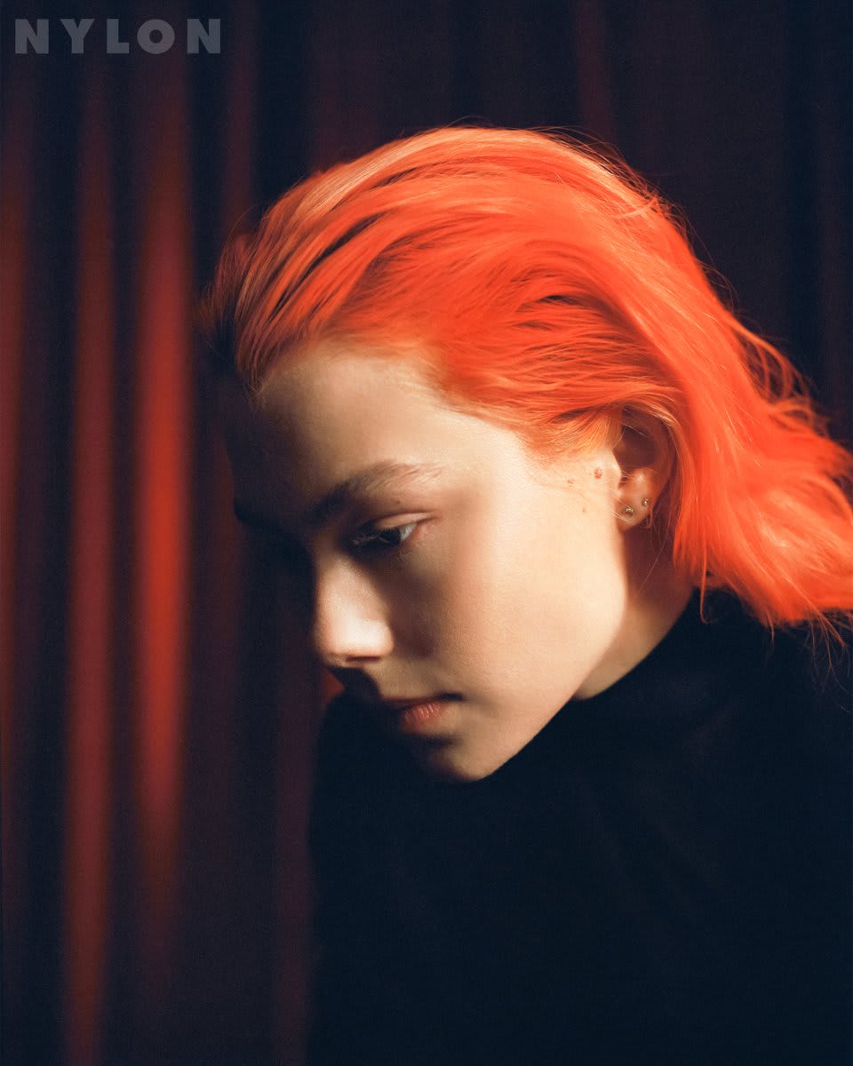 Happy birthday to our January 2021 cover star, @phoebe_bridgers. ❤️‍🔥 Revisit the singer's cover story with @mccarthylauren, below.