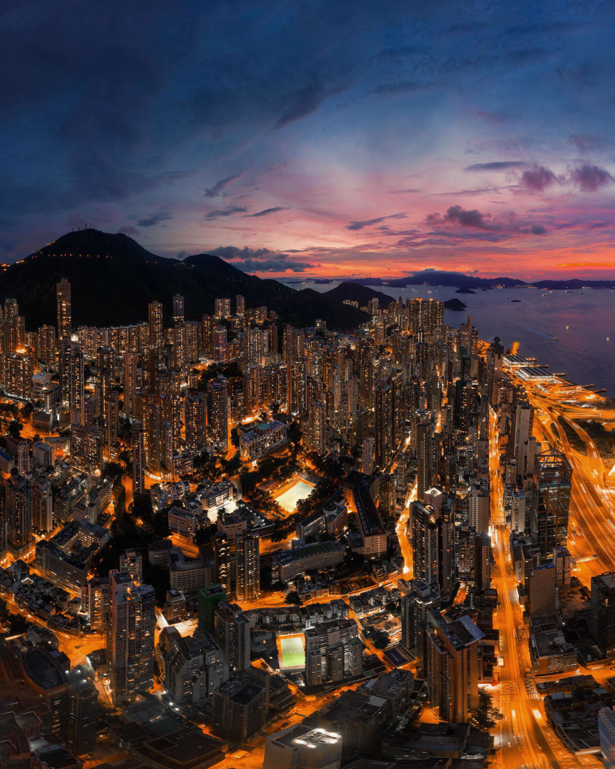 Skies ablaze in Hong Kong