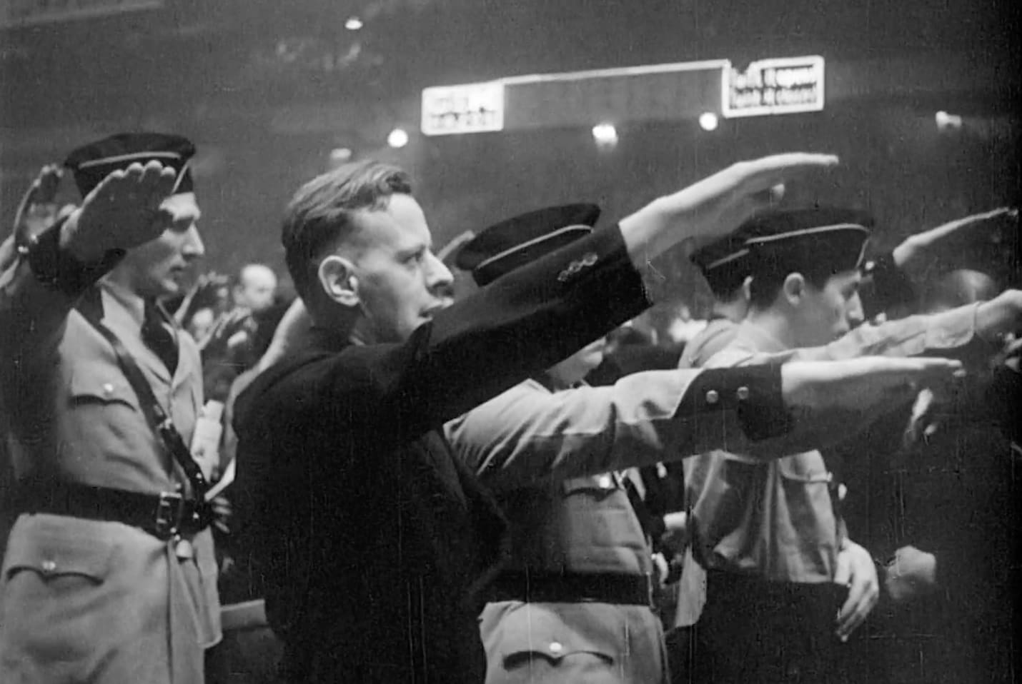 20,000 Americans Hold a Pro-Nazi Rally in Madison Square Garden in 1939: Chilling Video Re-Captures a Lost Chapter in US History