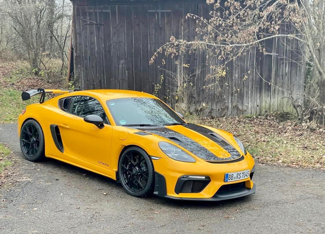 Signal Yellow Gt4 RS, photo by ap_andypreuninger
