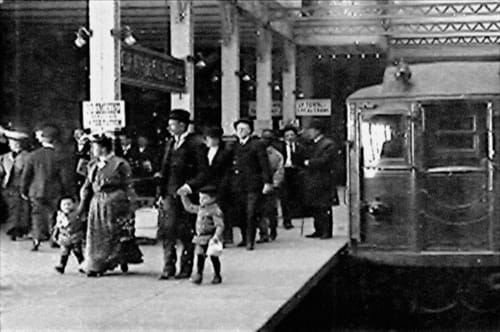A Subway Ride Through New York City: Watch Vintage Footage from 1905