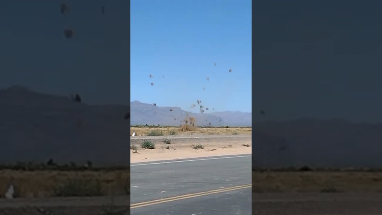 Dust Devil Scrambles Tumbleweeds in Arizona || ViralHog