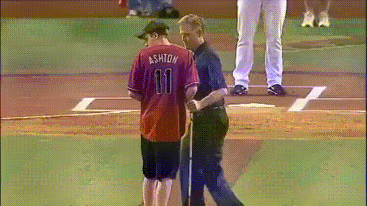 Blind kid throws out first pitch