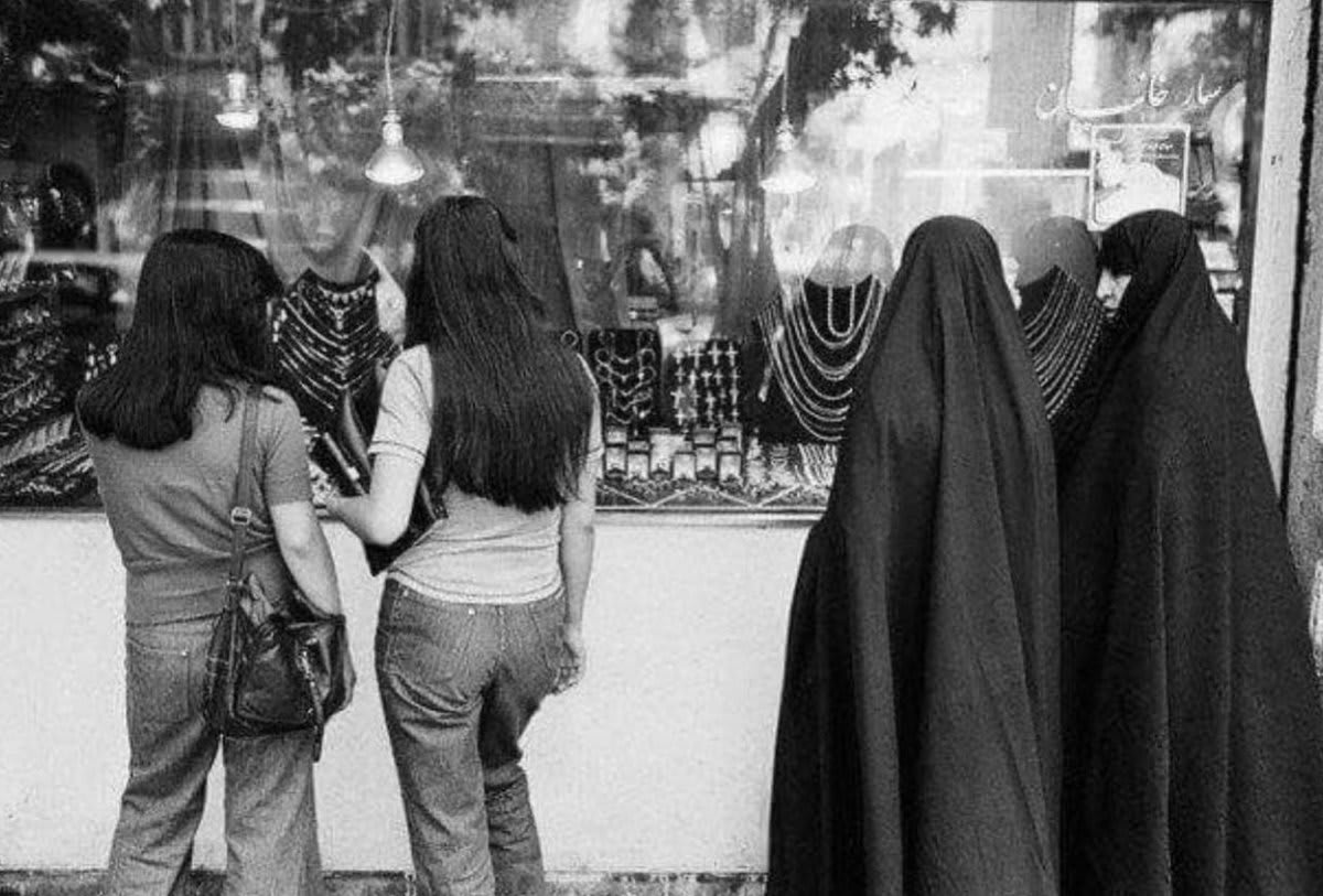 Iran 🇮🇷 before the Islamic Regime had the freedom and option to wear a hijab. IranRevolution it was not forced!
