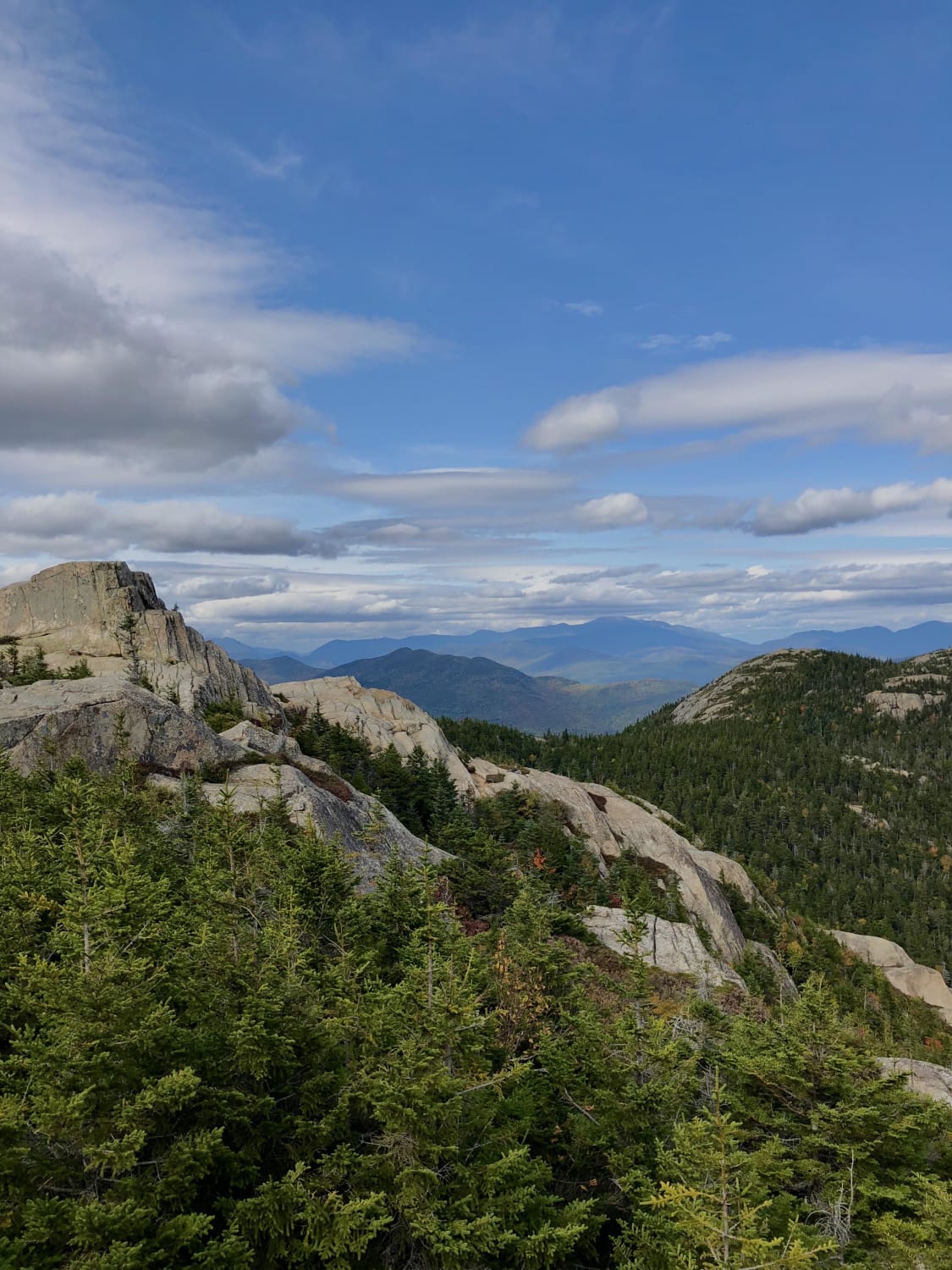 Looking north toward Mount Washington, from Mount Chocorua, New Hampshire, USA